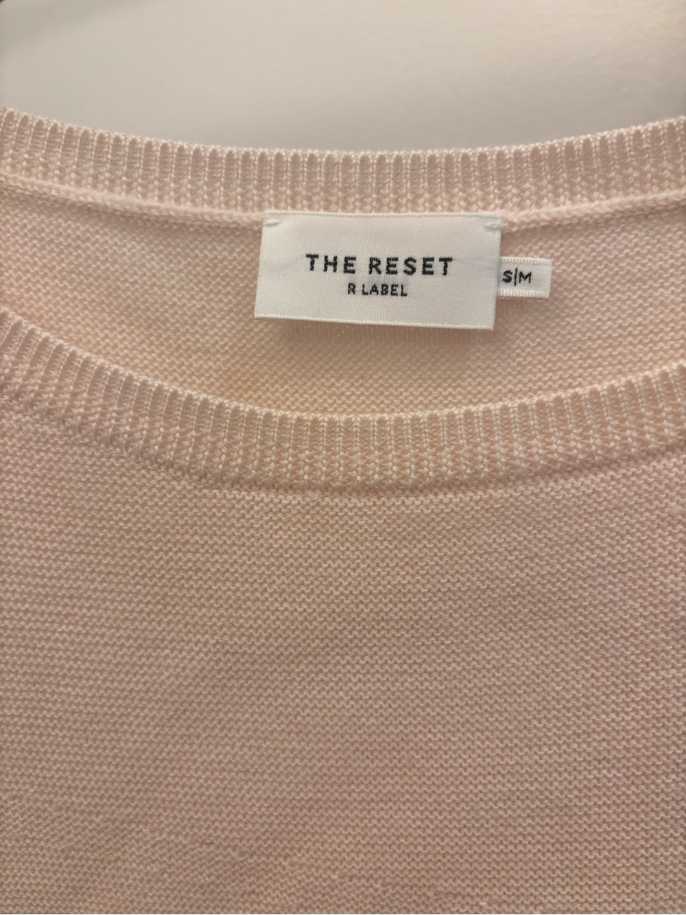The Reset R Label Essential Pullover, size S/M - Picture 6 of 6